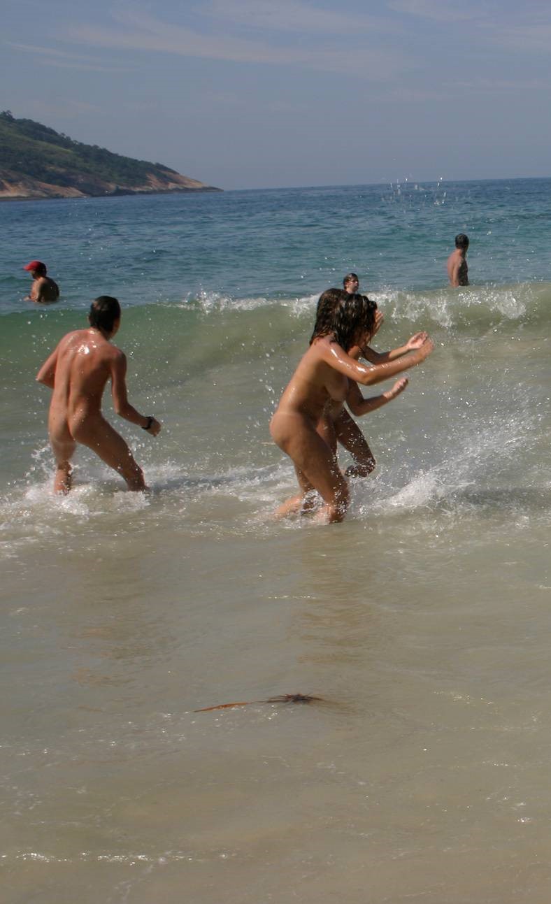 Pure Naturism Photos Brazils Water Refreshing - 1